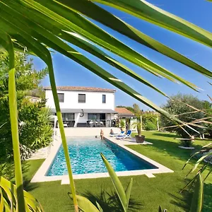 https://villa-quietude.fr-provencehotel.com